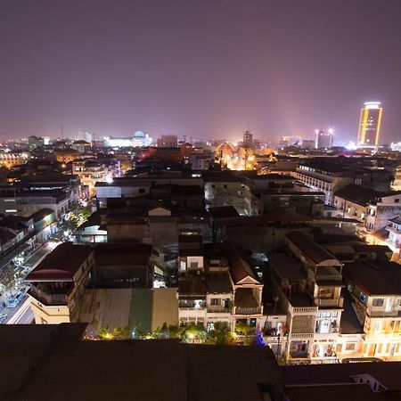 Queenwood Hotel Phnom Penh Exterior photo